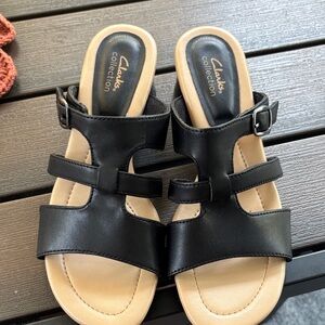 Clarks Women's Black and Tan Sandals